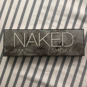 Urban Decay NAKED SMOKY Pallet